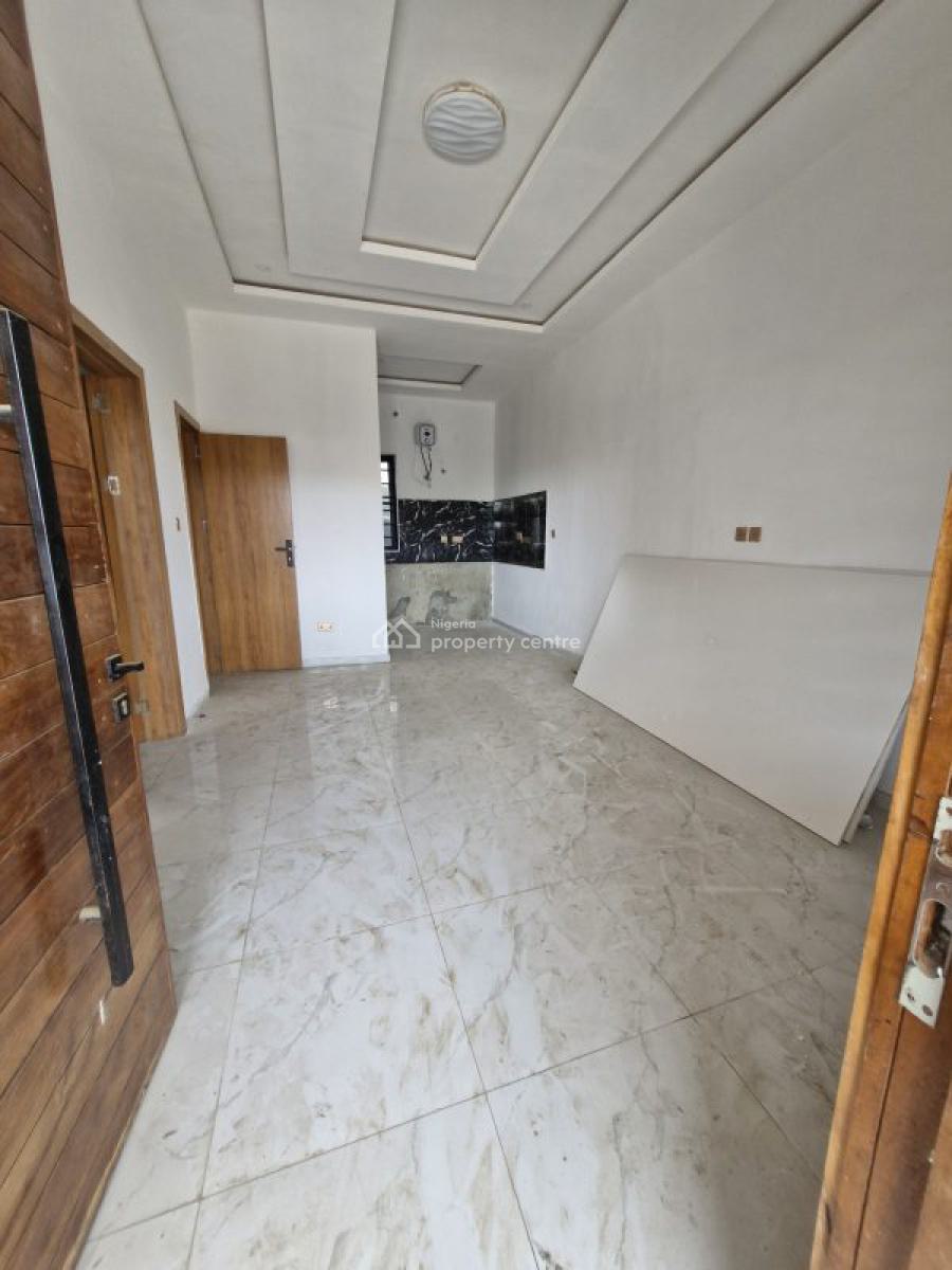 Spacious 1 Bedroom Apartment with Governors Consent, Orchid Road, Lekki, Lagos, Flat / Apartment for Sale