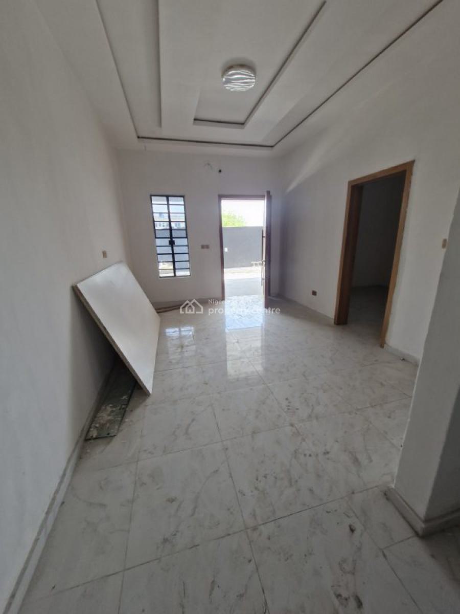 Spacious 1 Bedroom Apartment with Governors Consent, Orchid Road, Lekki, Lagos, Flat / Apartment for Sale