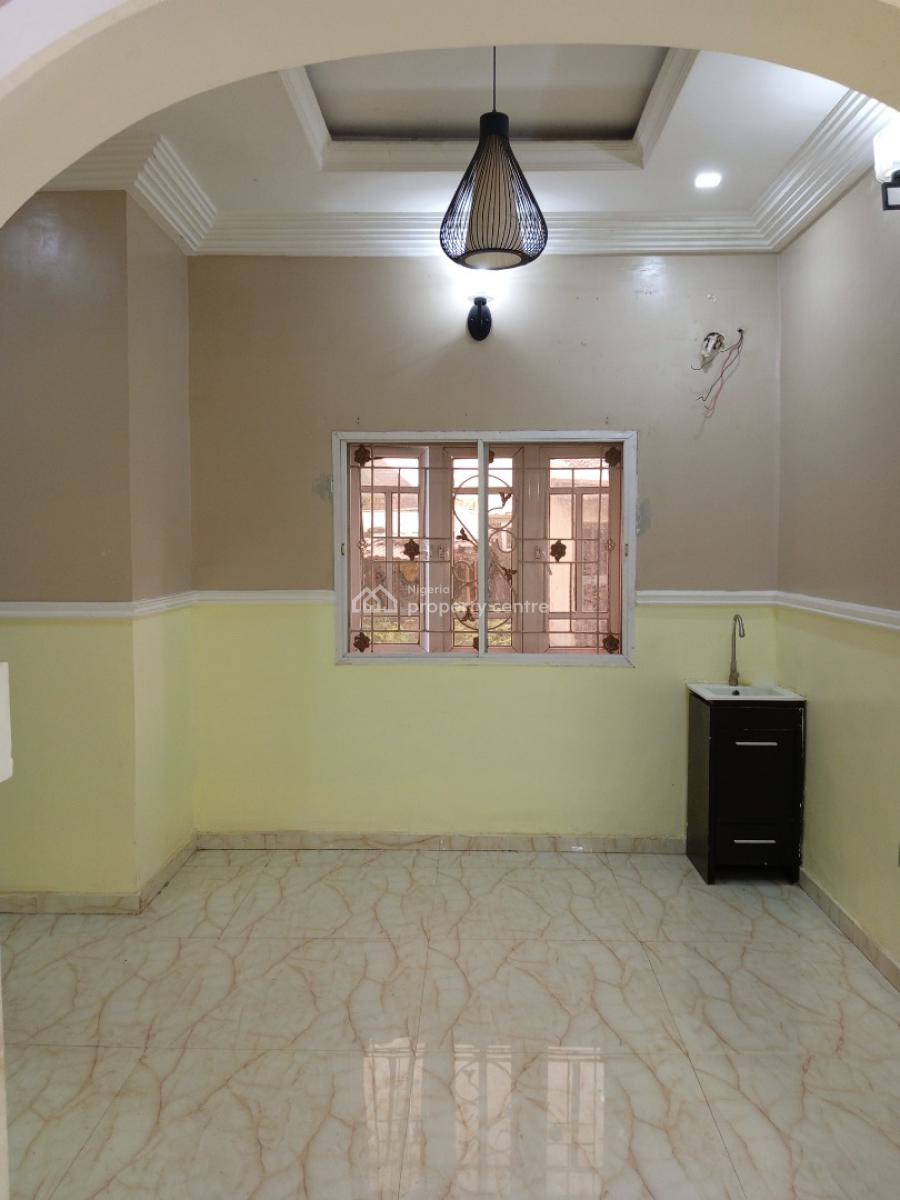 Well Renovated 3bedroom Flat at Sauka New Site, Sauka New Site Estate Lugbe Fha, Lugbe District, Abuja, Detached Bungalow for Rent