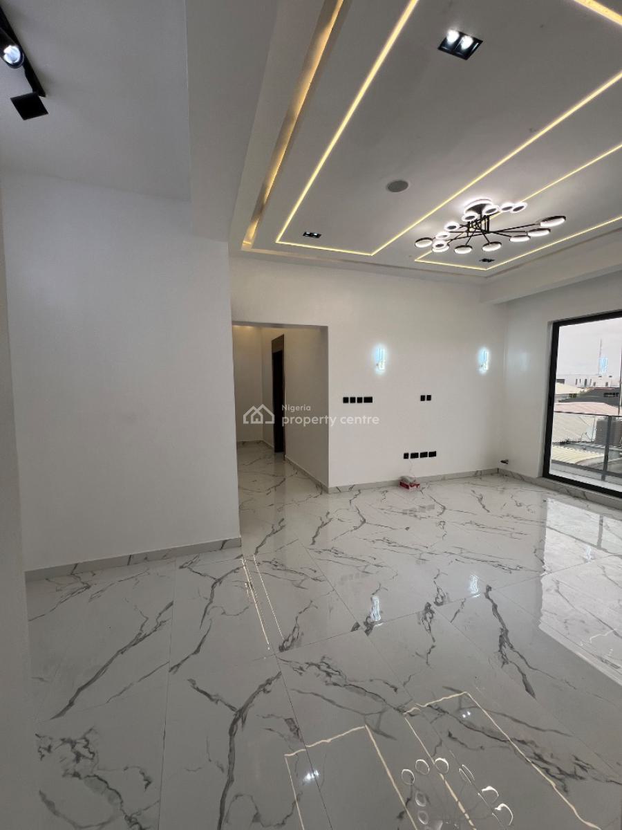Super Luxury 3-bedroom Apartment with an Elevator and a Swimming Pool, Lekki Phase 1, Lekki, Lagos, Flat / Apartment for Rent