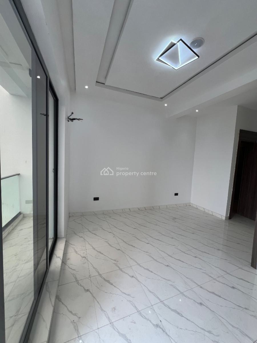 Super Luxury 3-bedroom Apartment with an Elevator and a Swimming Pool, Lekki Phase 1, Lekki, Lagos, Flat / Apartment for Rent
