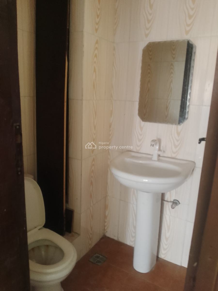 Spacious 3 Bedroom Flat, Sangotedo, Ajah, Lagos, Flat / Apartment for Rent