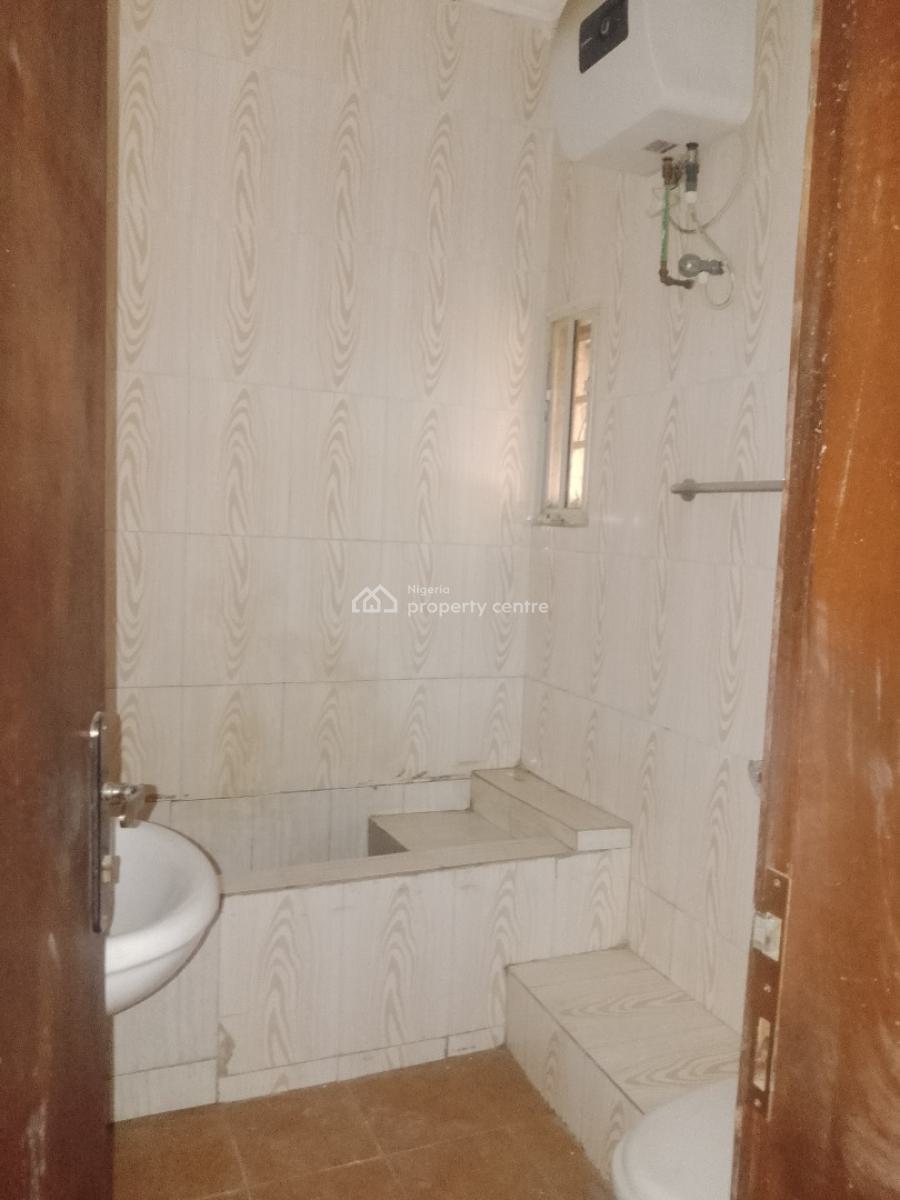 Spacious 3 Bedroom Flat, Sangotedo, Ajah, Lagos, Flat / Apartment for Rent