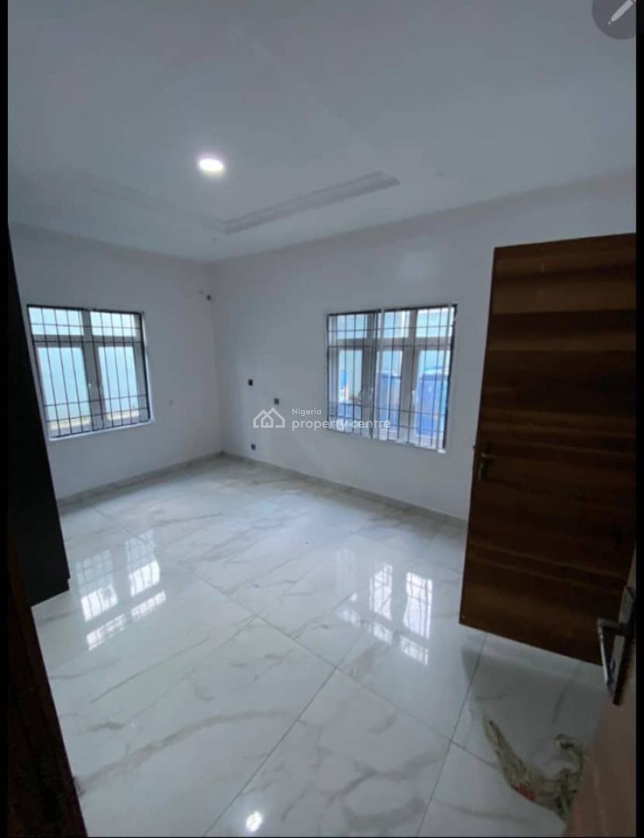 Well Renovated 2 Bedroom Apartment, Freedom Way Lekki Phase 1 Lagos, Lekki Phase 1, Lekki, Lagos, Flat / Apartment for Rent