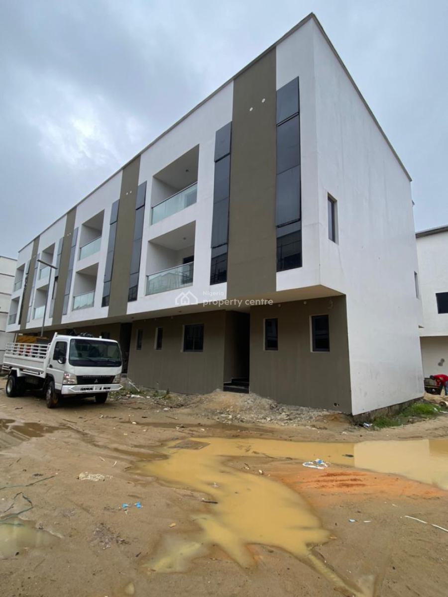 Beautiful 4 Bedroom Terrace Duplex Within a Gated Estate, Lekki Phase 1, Lekki, Lagos, House for Sale