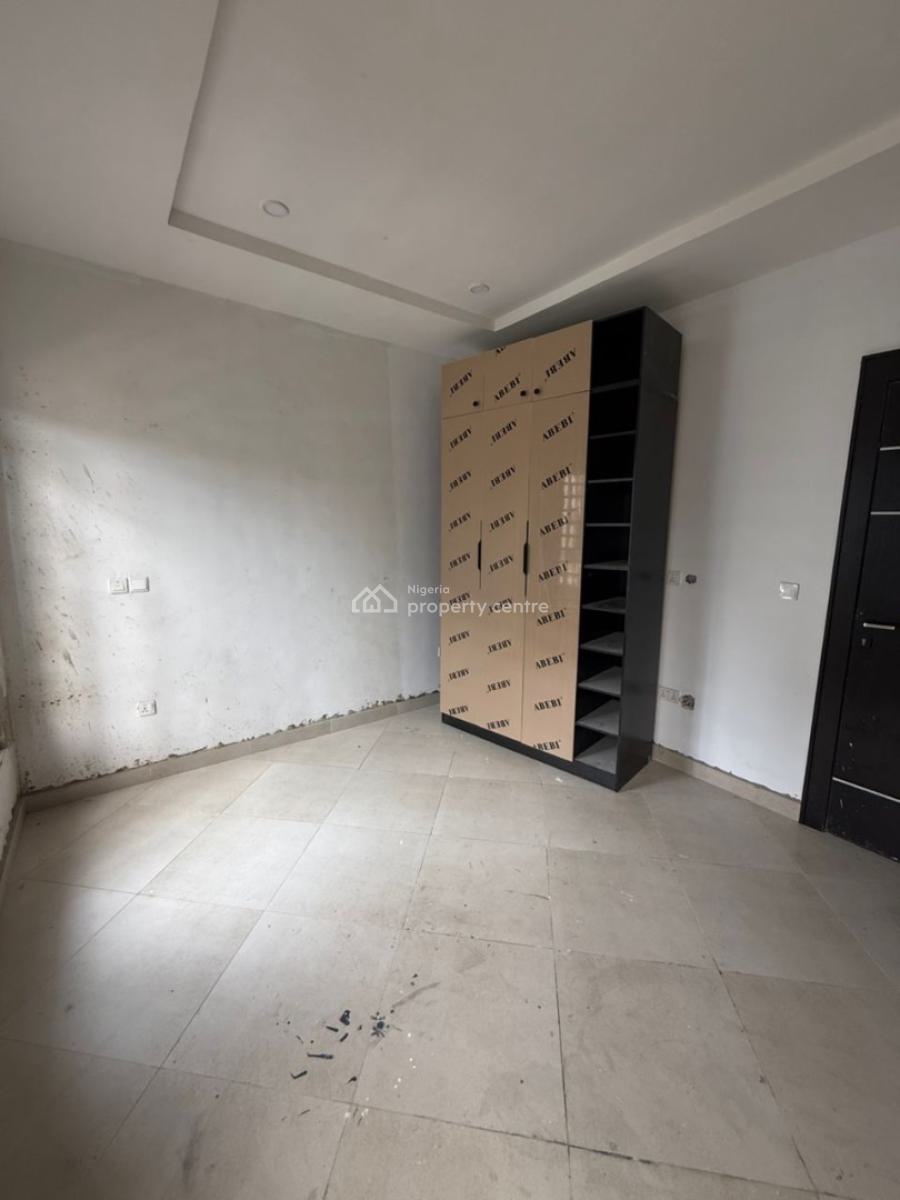Stunning 4 Bedroom Apartment in a Secured Vicinity, Lekki Phase 1, Lekki, Lagos, Flat / Apartment for Sale