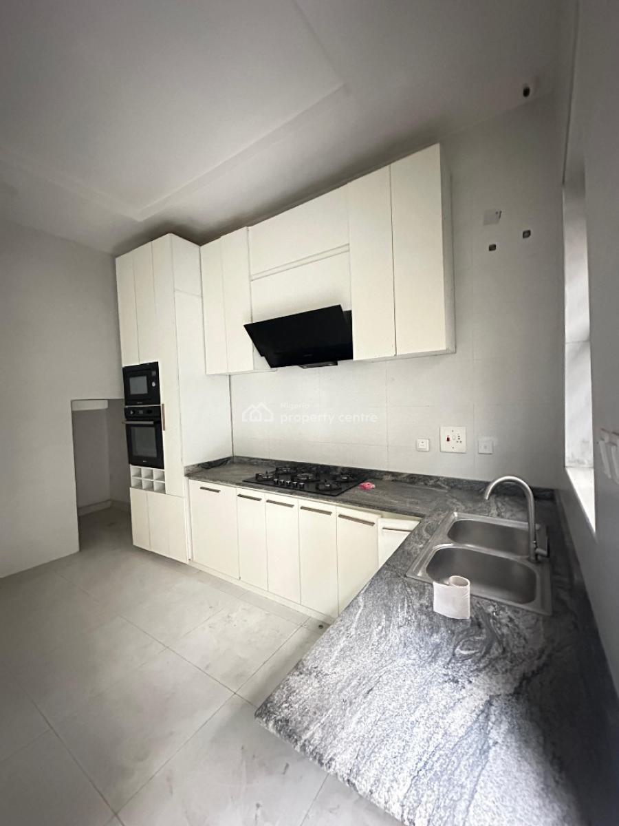 Spacious 4 Bedroom Semi-detached Duplex with Bq  in a Secure Estate, Chevron, Lekki, Lagos, Semi-detached Duplex for Sale