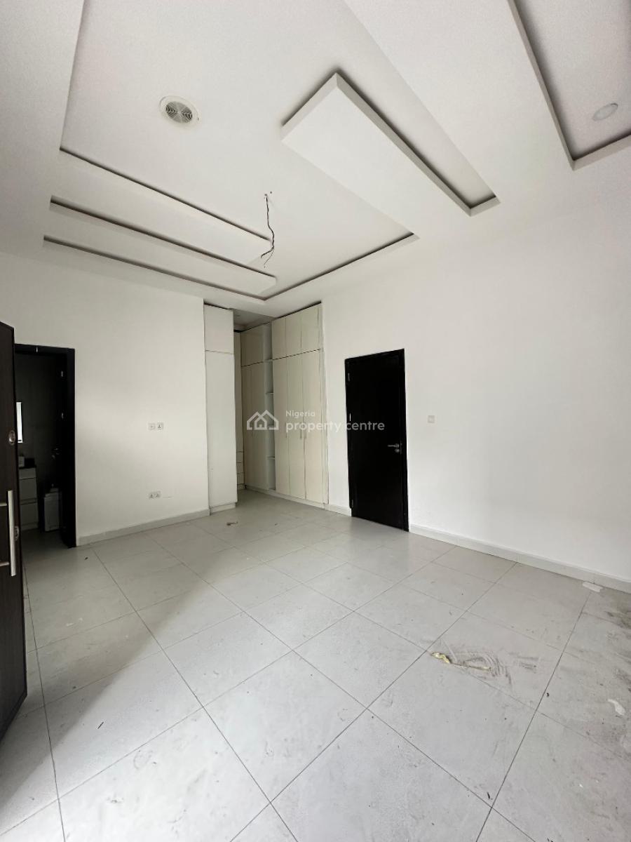 Spacious 4 Bedroom Semi-detached Duplex with Bq  in a Secure Estate, Chevron, Lekki, Lagos, Semi-detached Duplex for Sale
