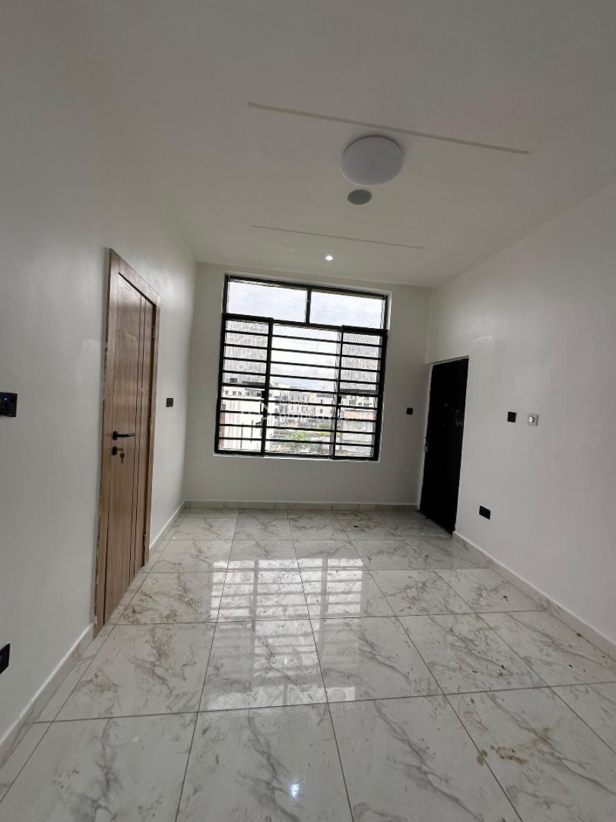 1 Bedroom Apartment, Ologolo, Lekki, Lagos, Mini Flat (room and Parlour) for Sale