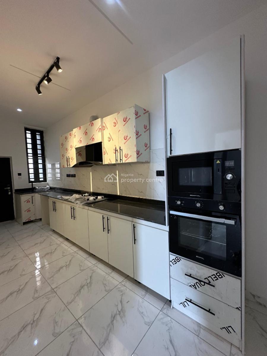 1 Bedroom Apartment, Ologolo, Lekki, Lagos, Mini Flat (room and Parlour) for Sale