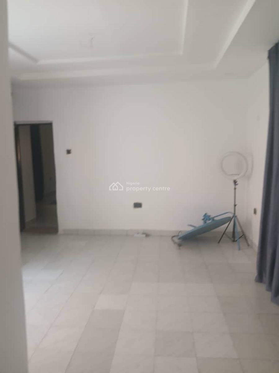 Standard 1 Bedroom Bq, Off 2nd Avenue, Gwarinpa, Abuja, Mini Flat (room and Parlour) for Rent