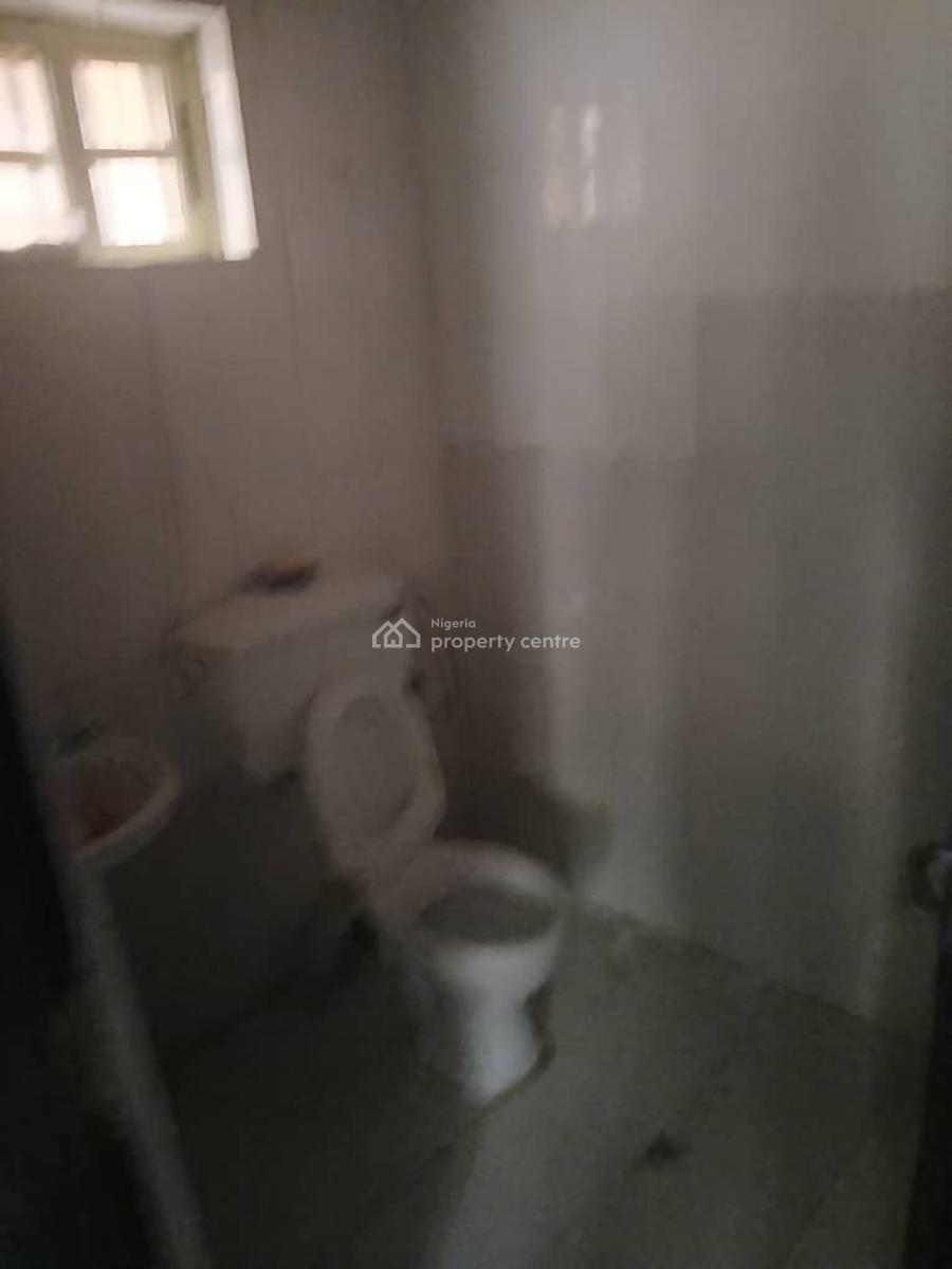 Standard 1 Bedroom Bq, Off 2nd Avenue, Gwarinpa, Abuja, Mini Flat (room and Parlour) for Rent