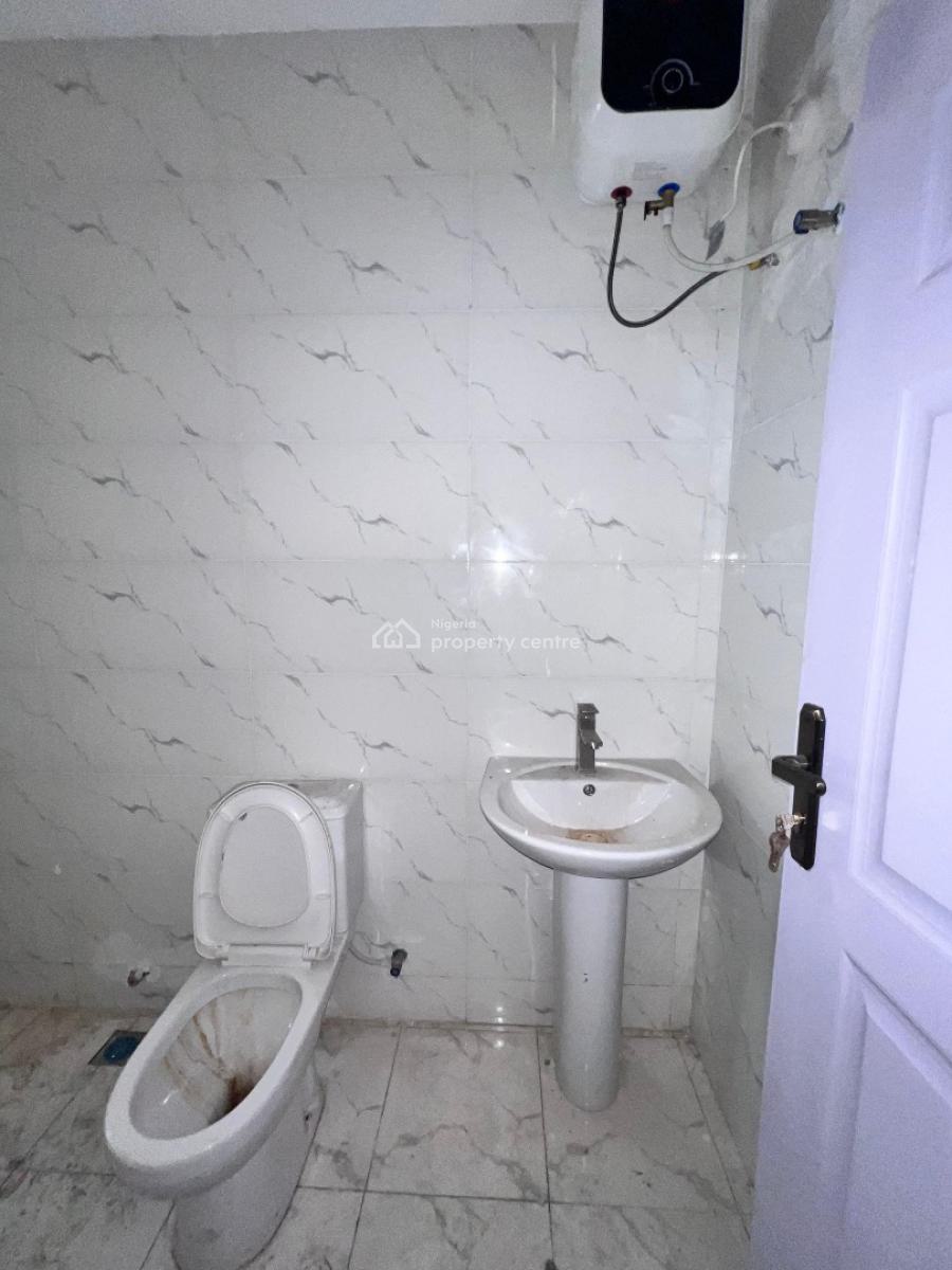 5 Bedroom Terrace Duplex with Bq, Ologolo, Lekki, Lagos, Terraced Duplex for Sale