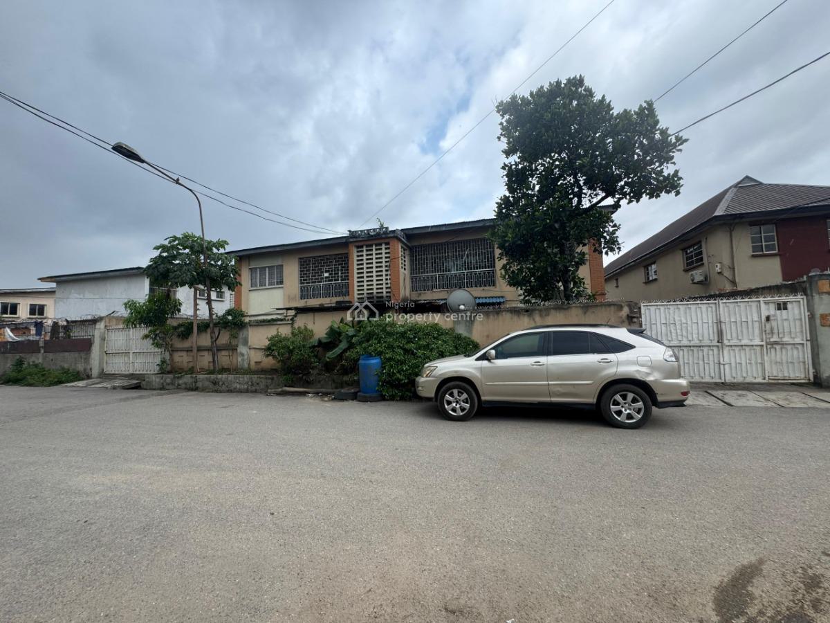 Land Measuring 934sqm with 4units of 3bedroom Flat, Ilupeju, Lagos, Residential Land for Sale