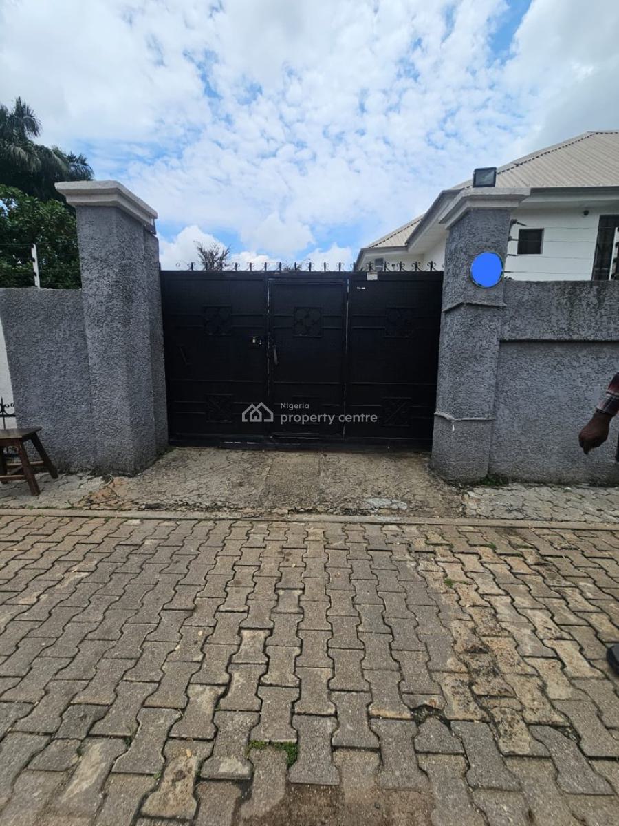 an Old Duplex Seating on 1568sqm in a Residential/commercial Area,cofo, Serene & Strategic Location, Wuse 2, Abuja, Detached Duplex for Sale