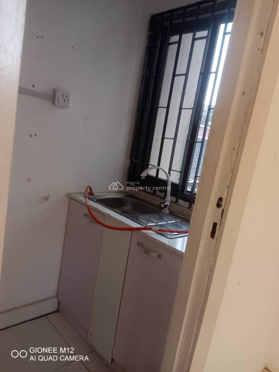 Serviced 1 Room Self-contained Apartment, Off Ligali Ayorinde Street, Victoria Island (vi), Lagos, Self Contain (single Rooms) for Rent