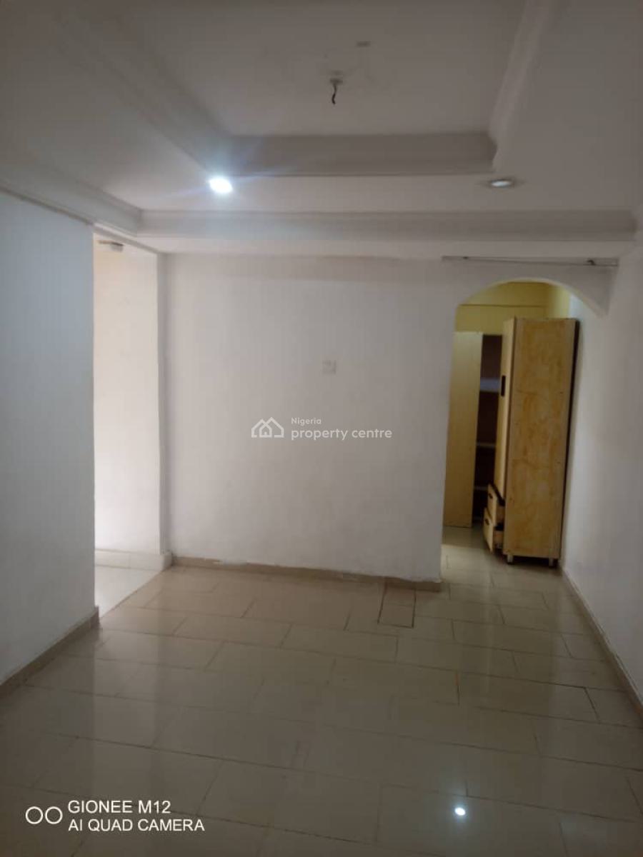 Serviced 1 Room Self-contained Apartment, Off Ligali Ayorinde Street, Victoria Island (vi), Lagos, Self Contain (single Rooms) for Rent