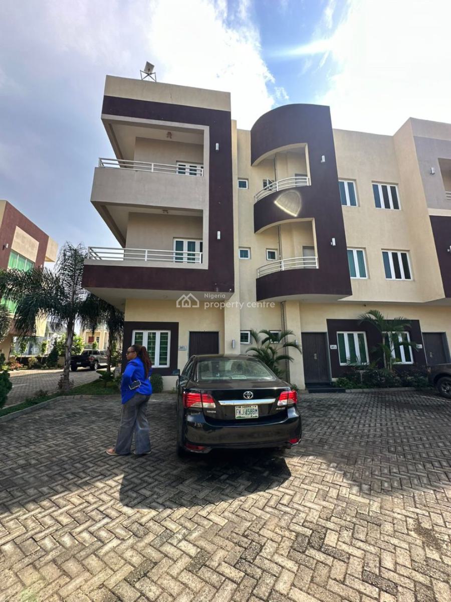 Contemporary 3 Bedroom Spacious & Serviced Apartment ,inside an Estate, Jahi, Abuja, Flat / Apartment for Sale