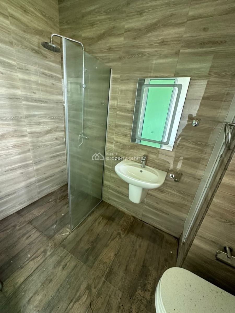 Contemporary 3 Bedroom Spacious & Serviced Apartment ,inside an Estate, Jahi, Abuja, Flat / Apartment for Sale