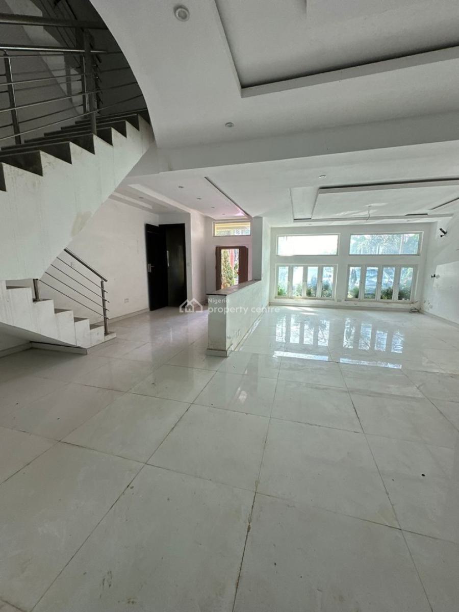 Contemporary 3 Bedroom Spacious & Serviced Apartment ,inside an Estate, Jahi, Abuja, Flat / Apartment for Sale