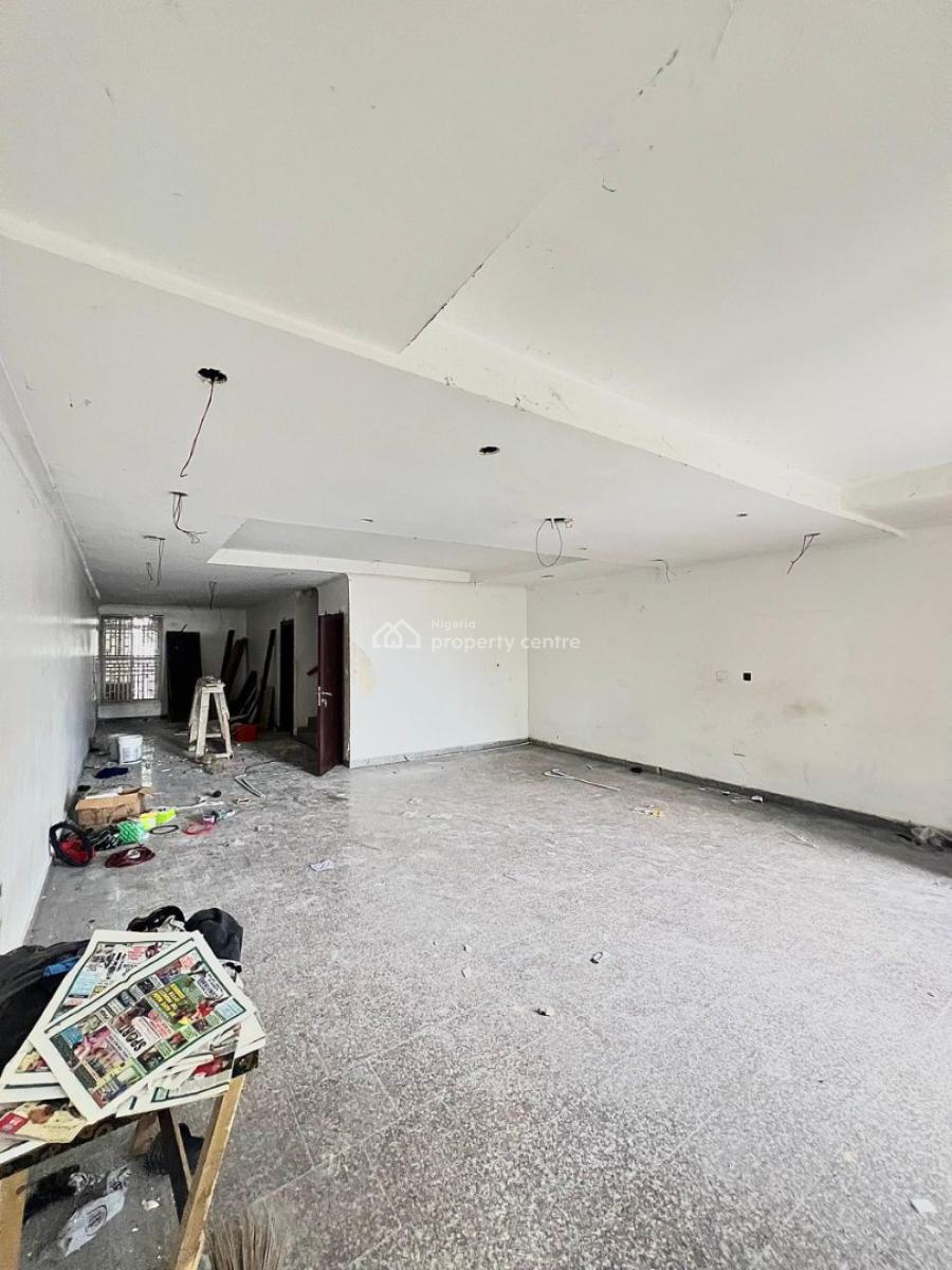 Spacious 5 Bedroom Terrace with Bq, Lekki Phase 1, Lekki, Lagos, Terraced Duplex for Rent