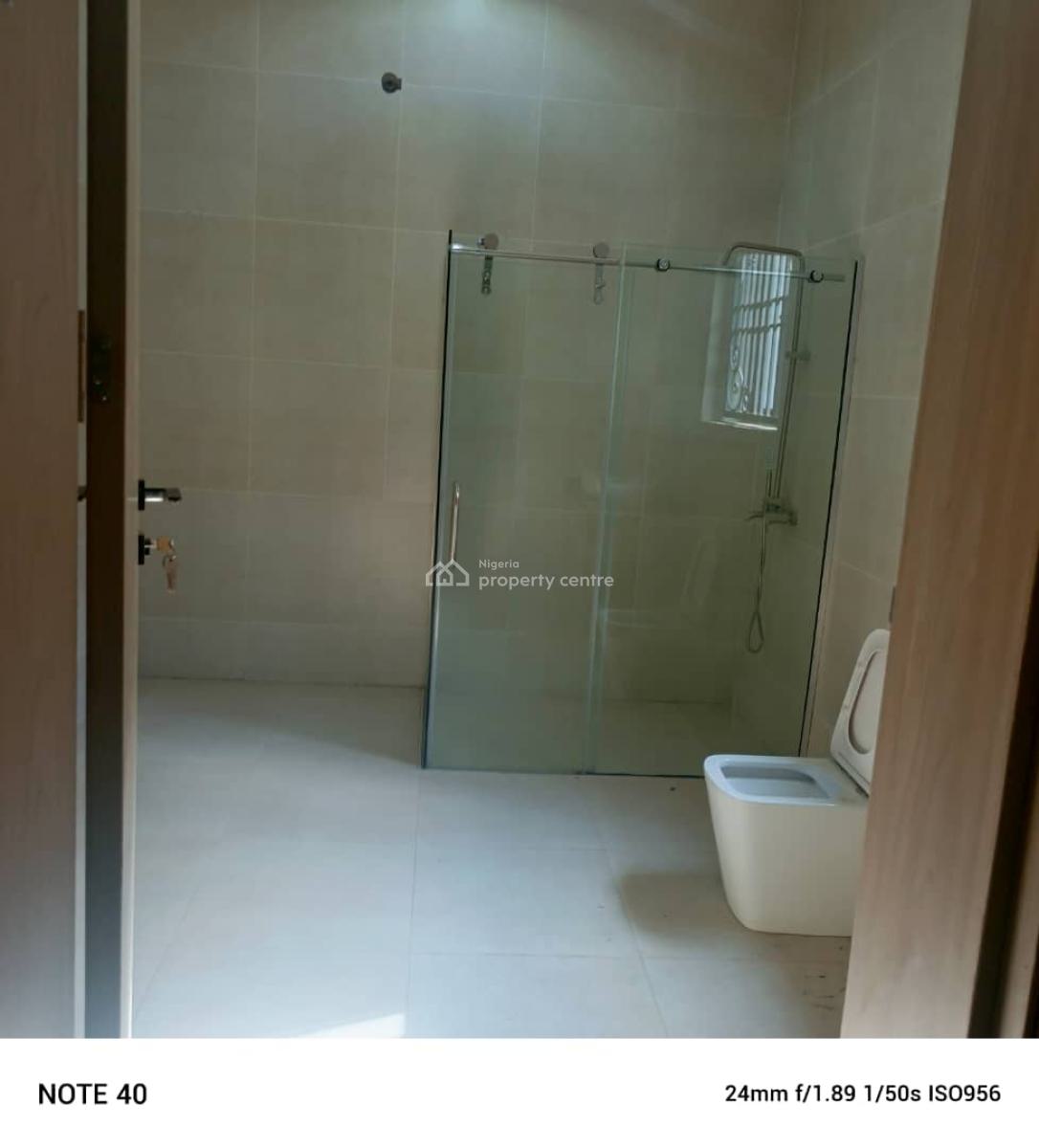 a Luxury 3 Bedroom Block of Flats in an Estate on Tarred Road., Area 1 Axis., Durumi, Abuja, Flat / Apartment for Rent