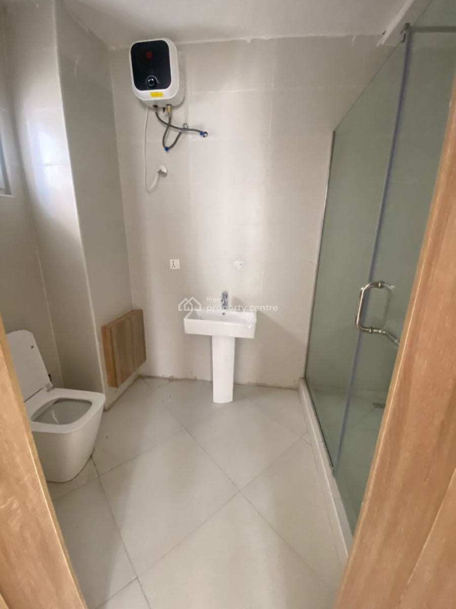 6 Bedroom Detached House with Room Bq, Osapa, Lekki, Lagos, Detached Duplex for Rent