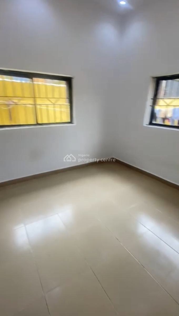 Executive, Very Decent and Standard 3-bedroom Ground Floor Flat Real, Pako, Akoka, Yaba, Lagos, Flat / Apartment for Rent