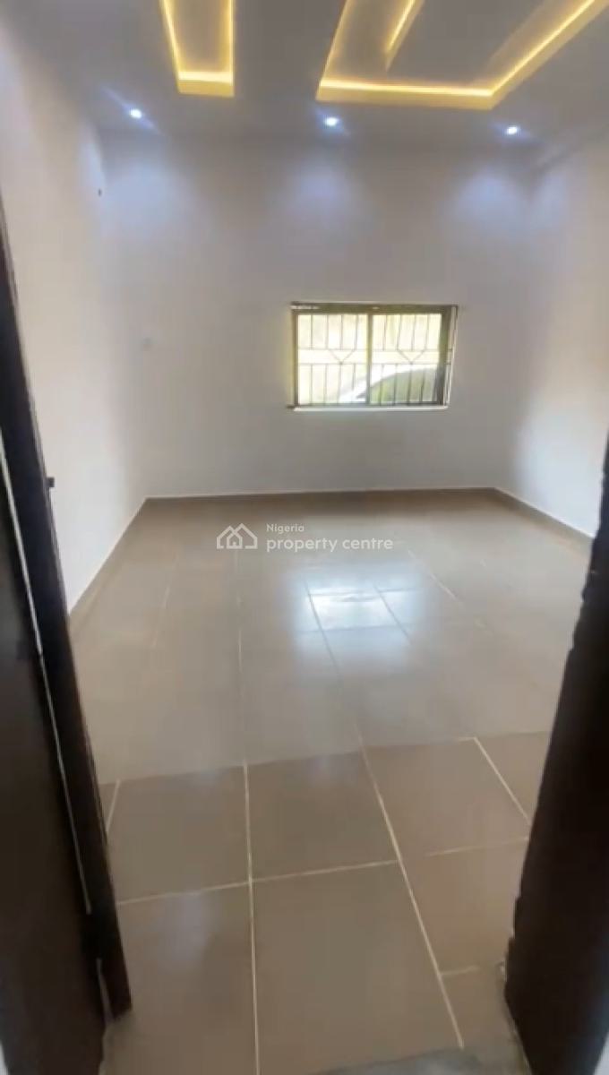 Executive, Very Decent and Standard 3-bedroom Ground Floor Flat Real, Pako, Akoka, Yaba, Lagos, Flat / Apartment for Rent