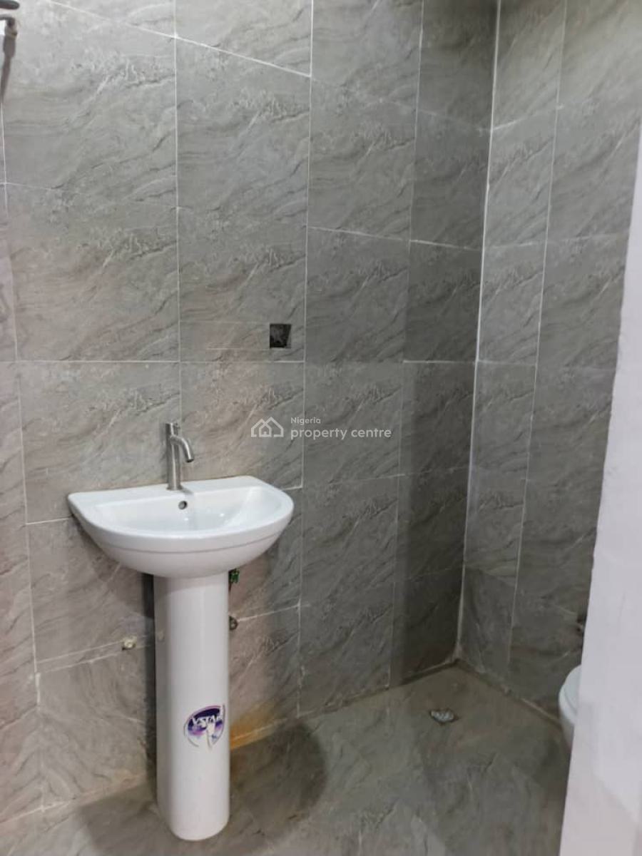 Newly Built 3bedroom, Abraham Adesanya, Ajah, Lagos, Flat / Apartment for Rent
