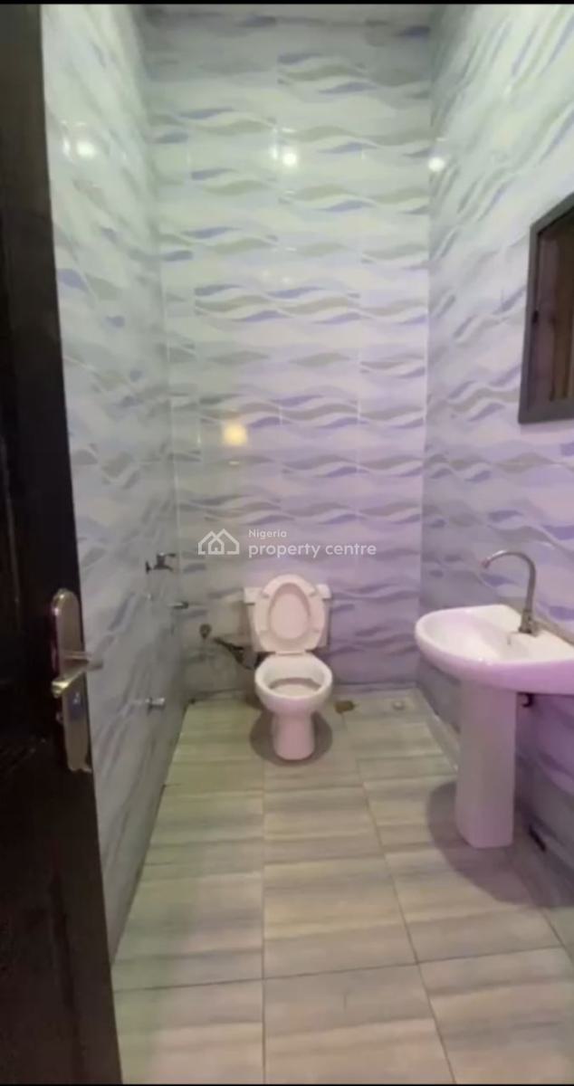 a Very Classy *spacious 2 Bedroom Flat, Dawaki, Gwarinpa, Abuja, Flat / Apartment for Rent