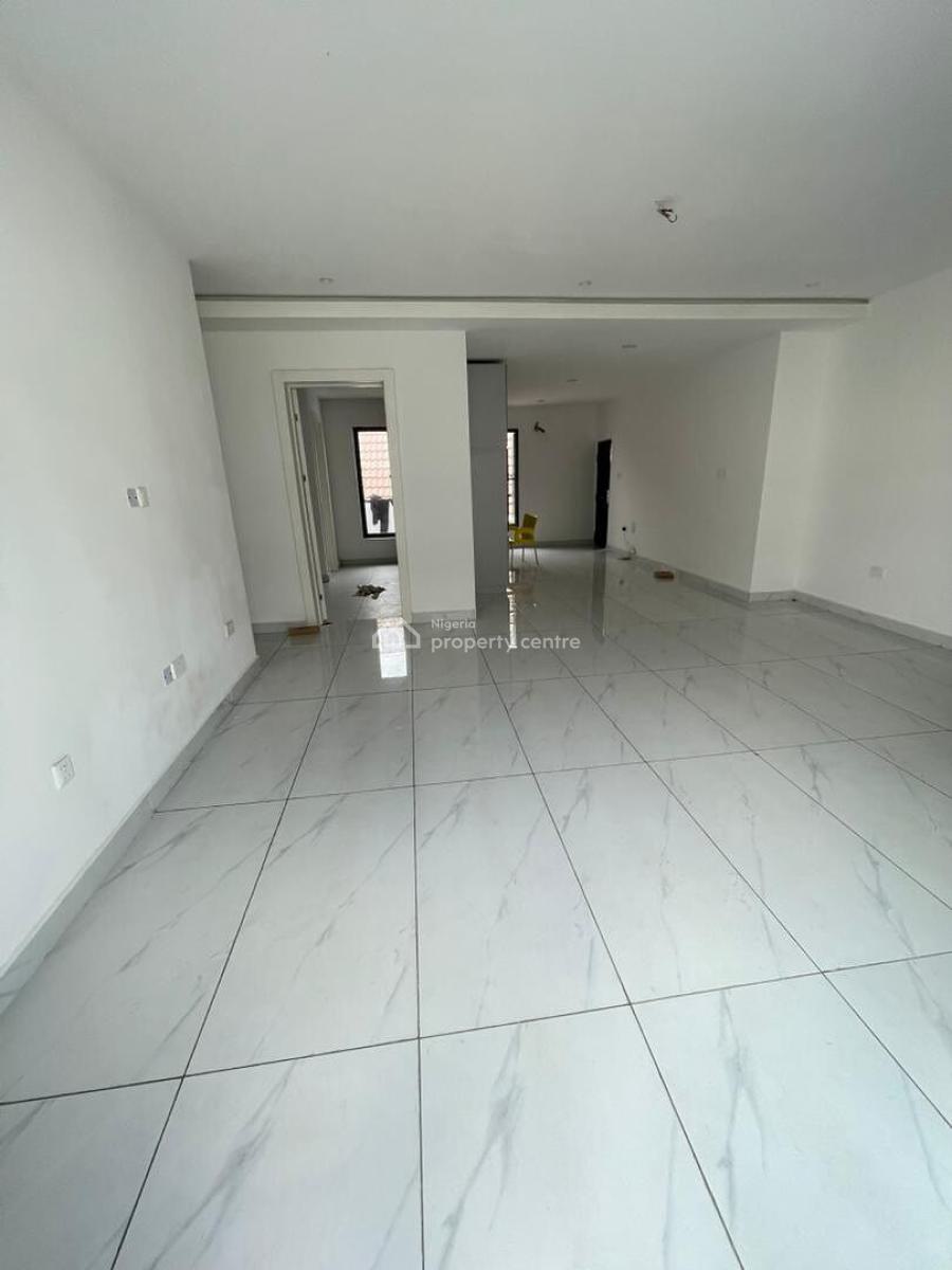 Fully Serviced 3-bedroom Apartment with Bq, Swimming Pool & Gym, Lekki Phase 1, Lekki, Lagos, Flat / Apartment for Rent