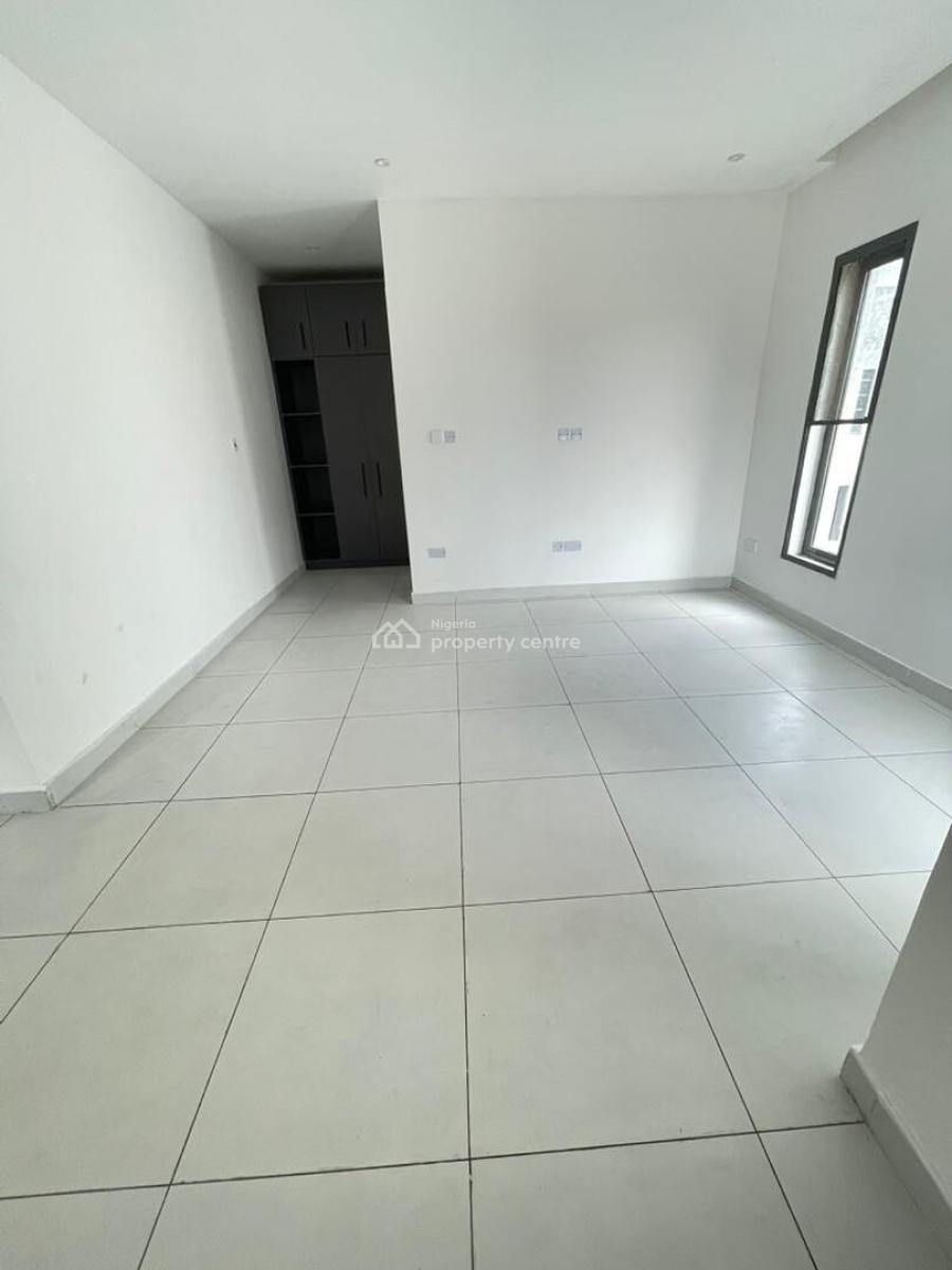 Fully Serviced 3-bedroom Apartment with Bq, Swimming Pool & Gym, Lekki Phase 1, Lekki, Lagos, Flat / Apartment for Rent