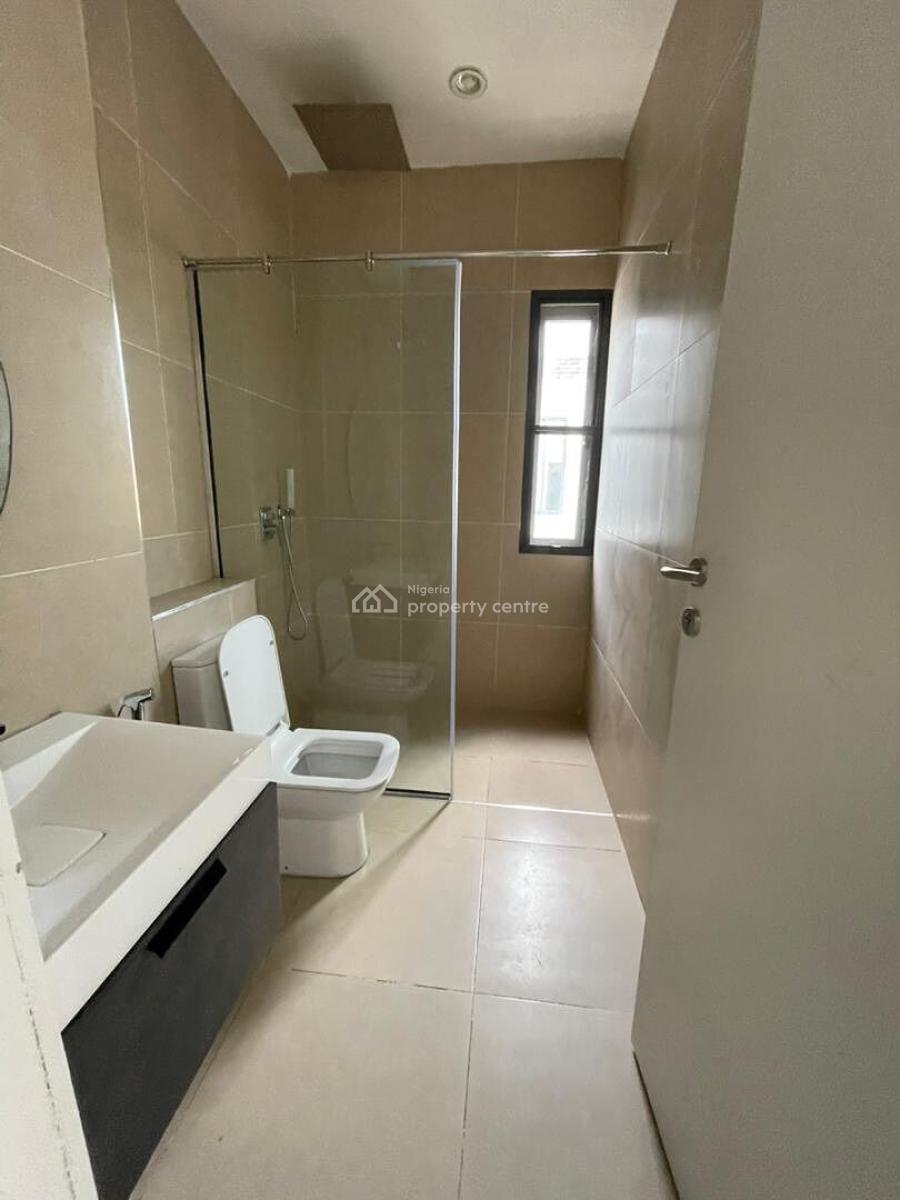 Fully Serviced 3-bedroom Apartment with Bq, Swimming Pool & Gym, Lekki Phase 1, Lekki, Lagos, Flat / Apartment for Rent