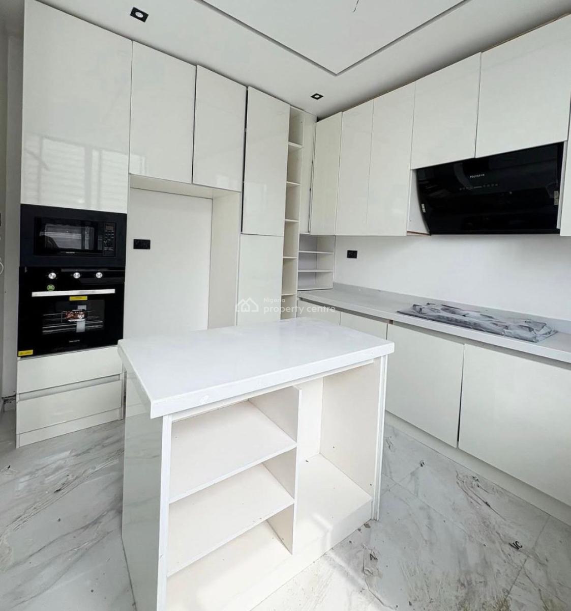 Fully Serviced 2 Bedroom Apartment, Lekki Phase 1, Lekki, Lagos, Block of Flats for Sale