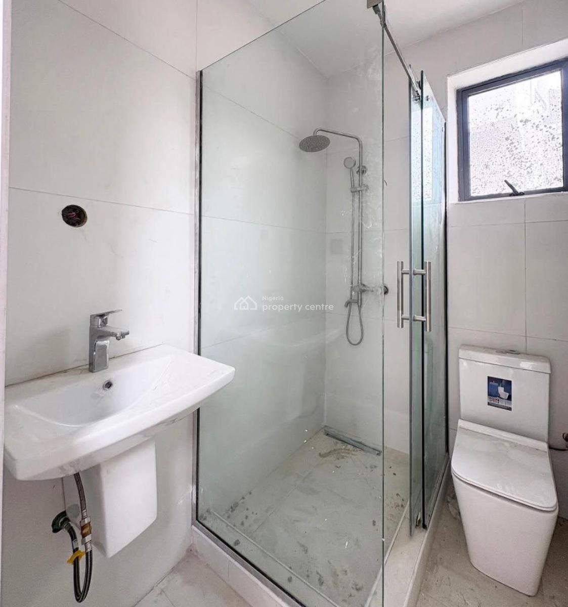 Fully Serviced 2 Bedroom Apartment, Lekki Phase 1, Lekki, Lagos, Block of Flats for Sale