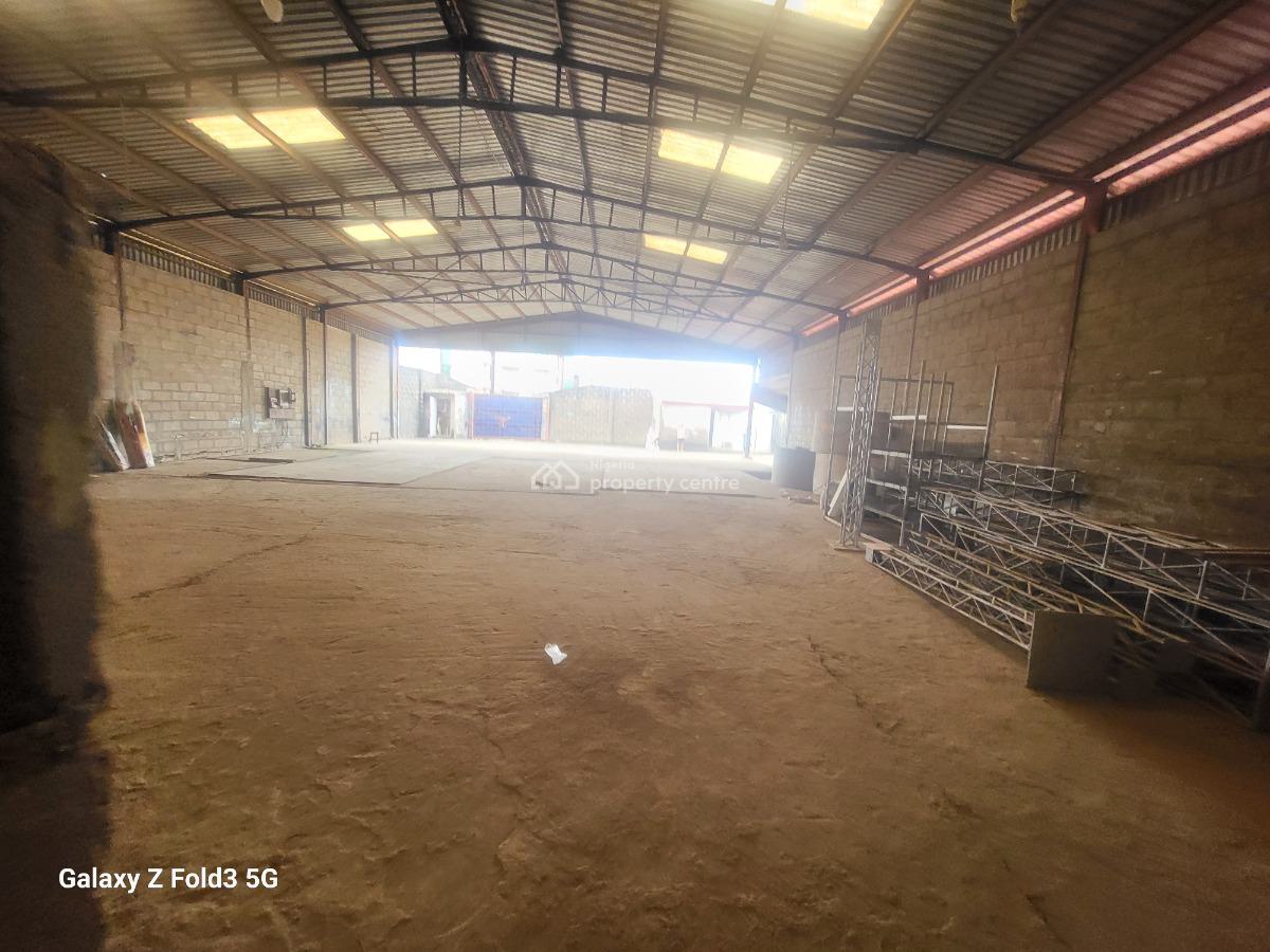 700-sqmts (about 7,500-sqft) Detached Warehouse, Ilo Awela Road, Sango Ota, Ogun, Warehouse for Rent