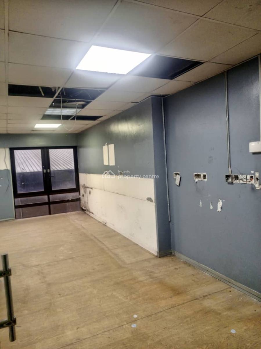 Strategically Located 571sqm Office Space, Along Mobolaji Bank Anthony Way, Ikeja, Lagos, Office Space for Rent