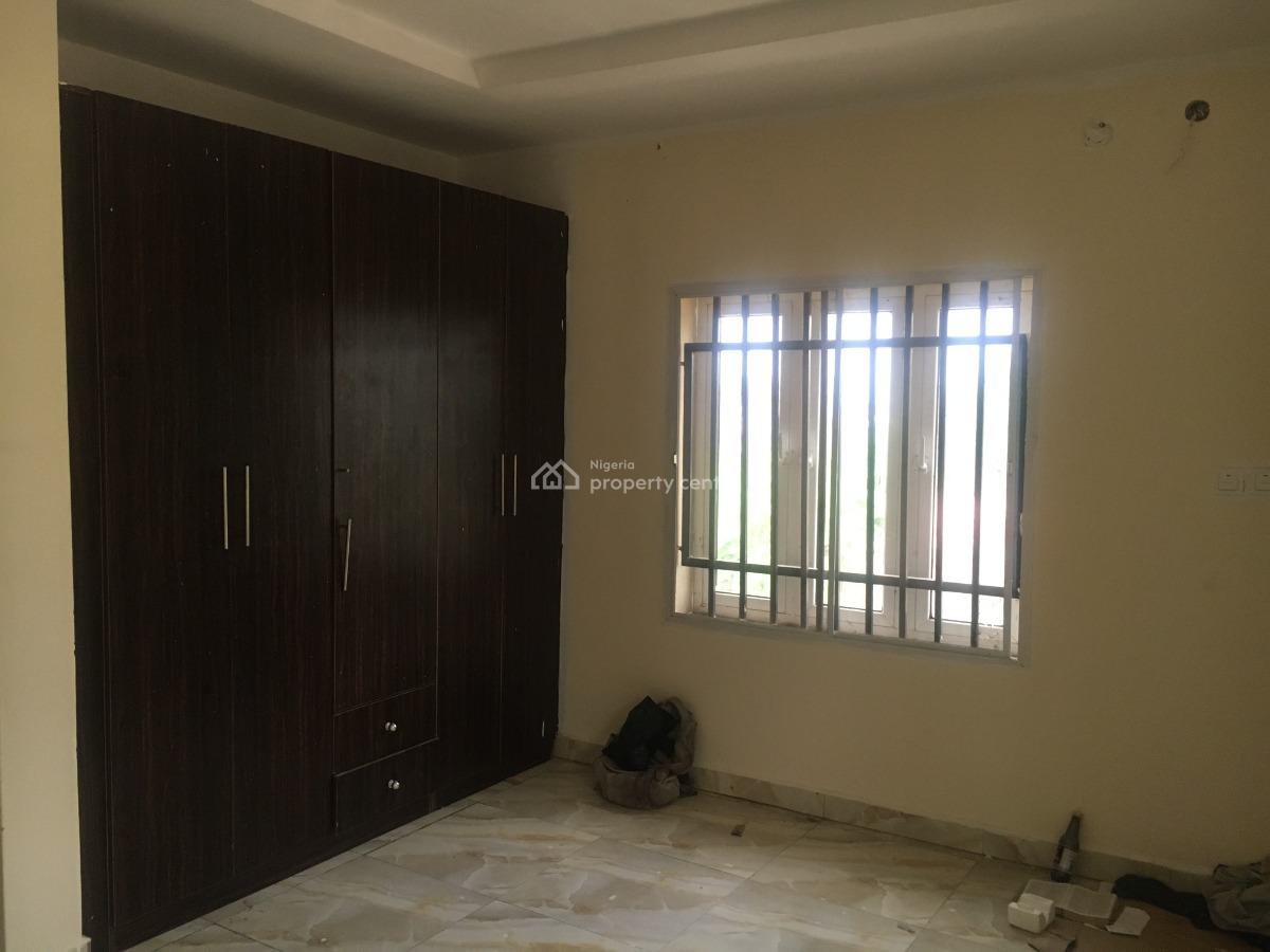 Spacious 2 Bedroom Flat, Sabon Lugbe Extension Via Aco Estate, Lugbe District, Abuja, Flat / Apartment for Rent