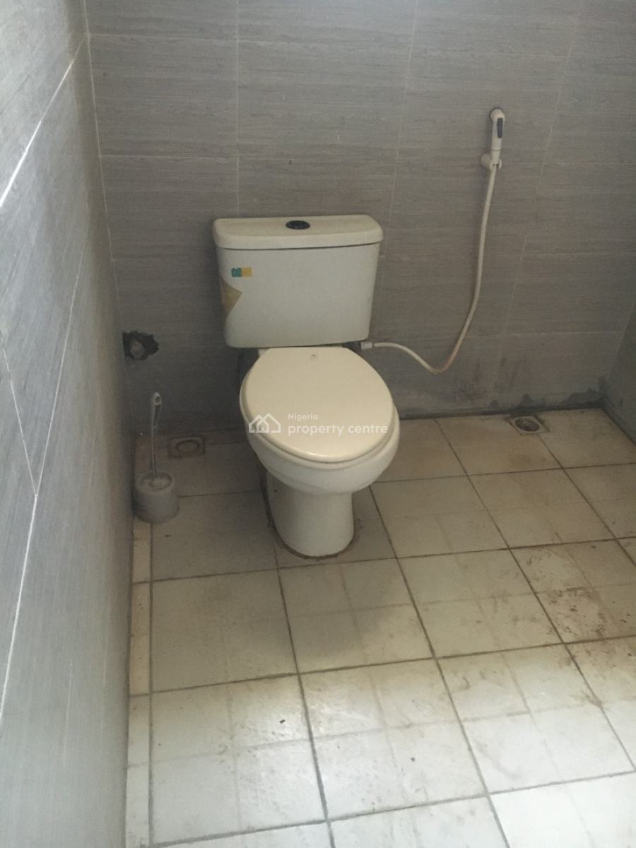 Spacious 2 Bedroom Flat, Sabon Lugbe Extension Via Aco Estate, Lugbe District, Abuja, Flat / Apartment for Rent