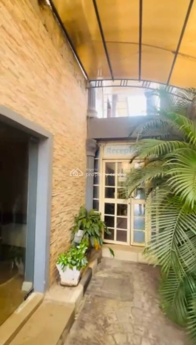 15rooms Functioning Hotel Gwarinpa Main, 4th Avenue, Gwarinpa, Abuja, Hotel / Guest House for Sale