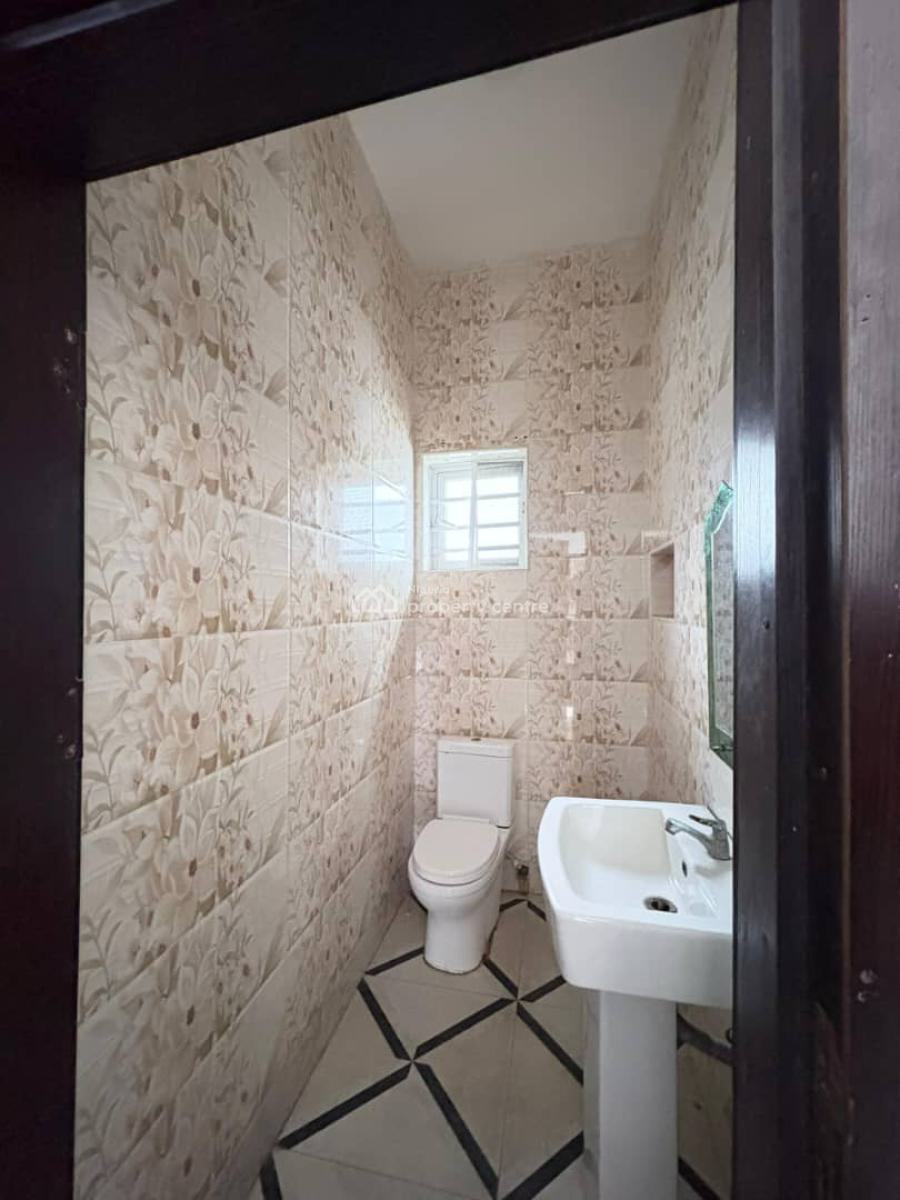 *spacious 1bedroom and Parlor Miniflat with a, Chevron, Lekki, Lagos, Mini Flat (room and Parlour) for Rent