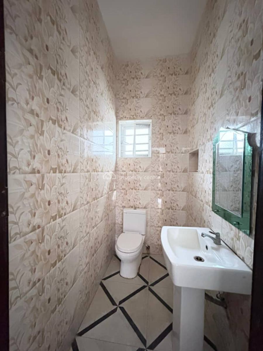 *spacious 1bedroom and Parlor Miniflat with a, Chevron, Lekki, Lagos, Mini Flat (room and Parlour) for Rent