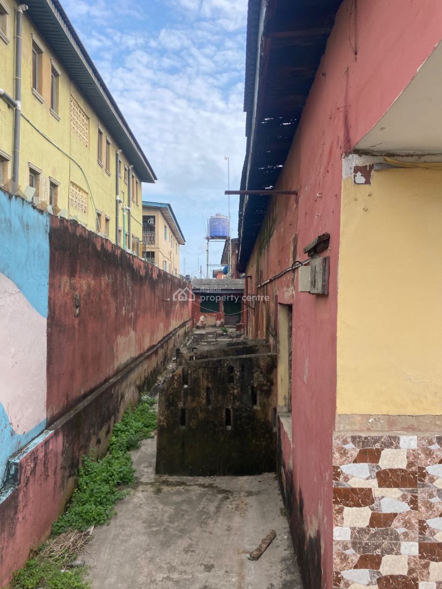 Renovat Able 3 Bedroom Flat with 3 Nos Miniflat, Adeshina Street, Off Adekunle Kuye Street, Adelabu, Surulere, Lagos, House for Sale