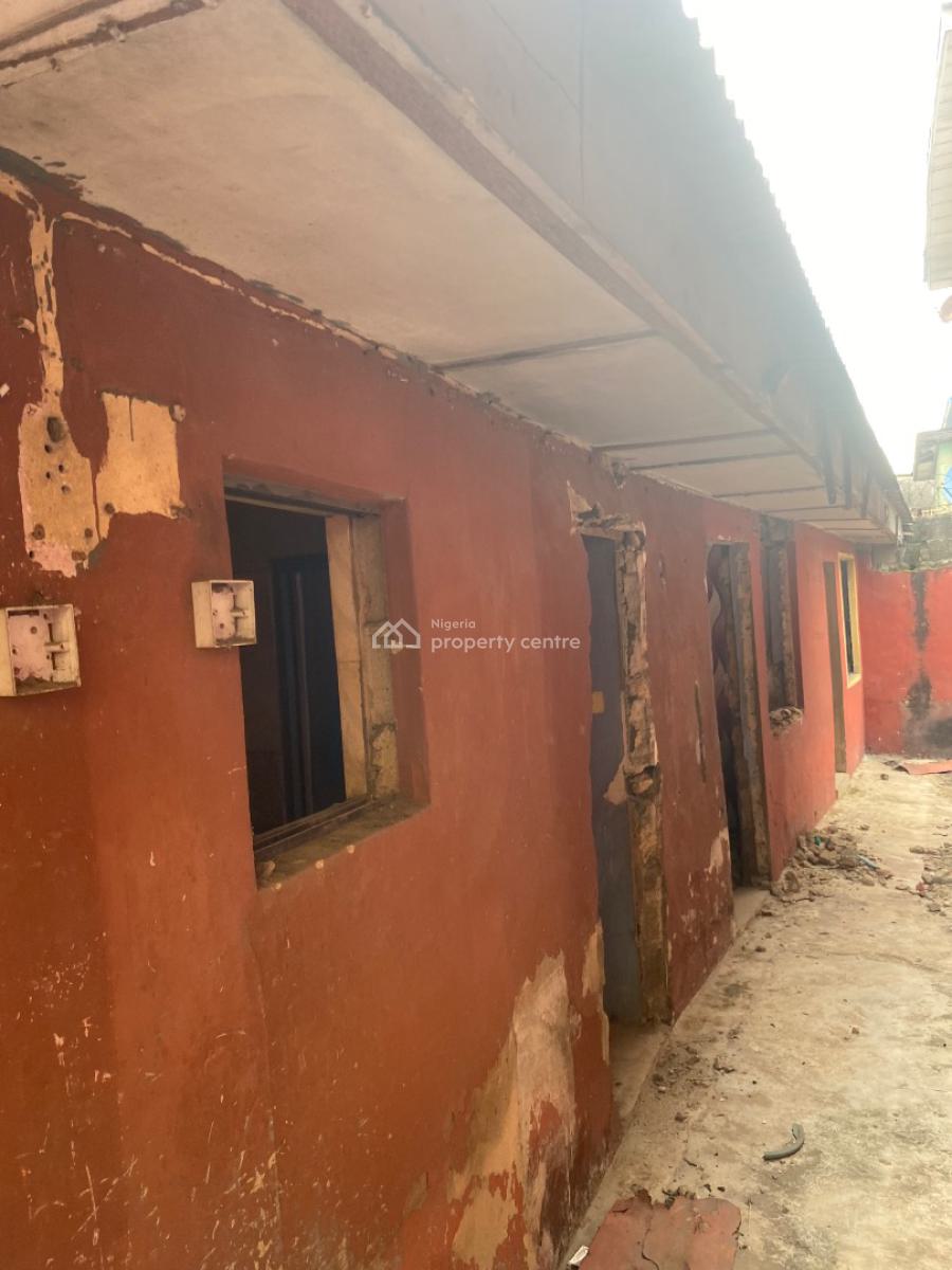 Renovat Able 3 Bedroom Flat with 3 Nos Miniflat, Adeshina Street, Off Adekunle Kuye Street, Adelabu, Surulere, Lagos, House for Sale