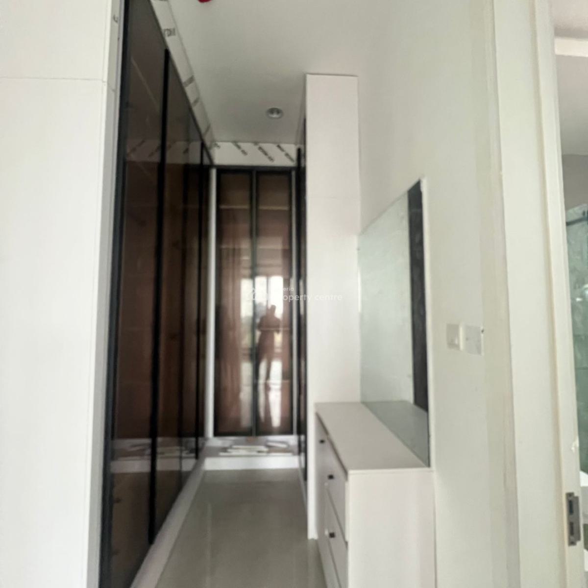 3 Bedroom Apartment, Lekki Phase 1, Lekki, Lagos, Flat / Apartment for Rent