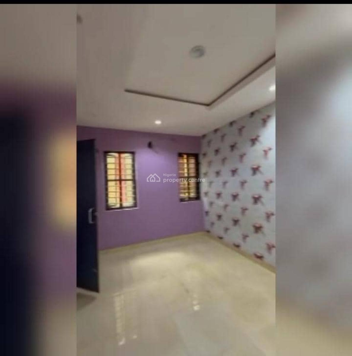 Lovely 2 Bedroom Flat, Alhaji Salami Off Brown Road, Aguda, Surulere, Lagos, Flat / Apartment for Rent