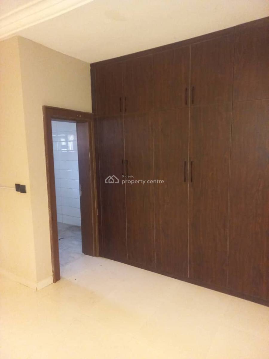 Standard 4 Bedroom Apartment, Zone D, Apo, Abuja, Flat / Apartment for Rent