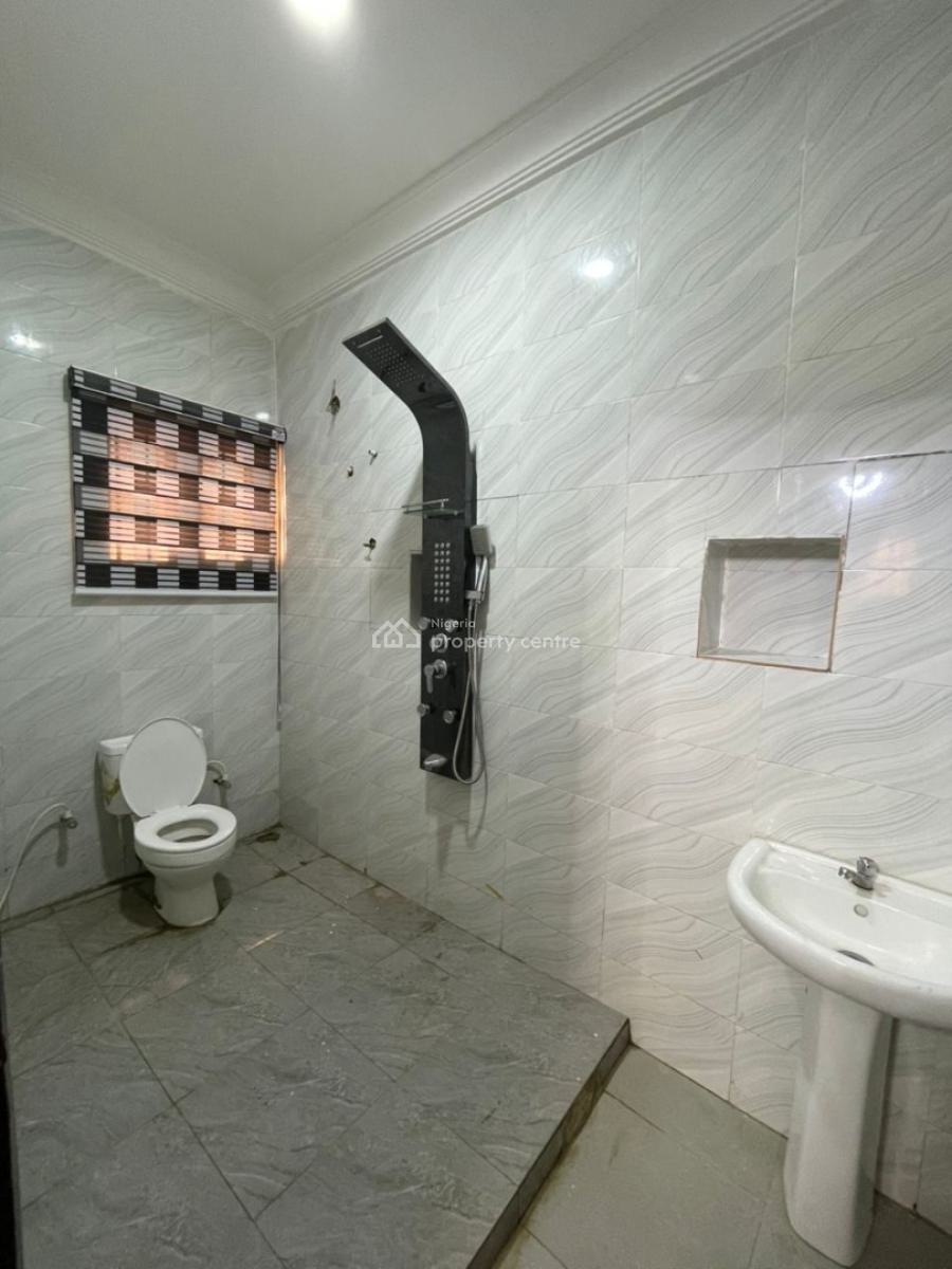 Exquisitely Finished 3-bedroom Semi-furnished Apartment, Opposite Kolapo Ishola Gra, Akobo, Ibadan, Oyo, Flat / Apartment for Rent