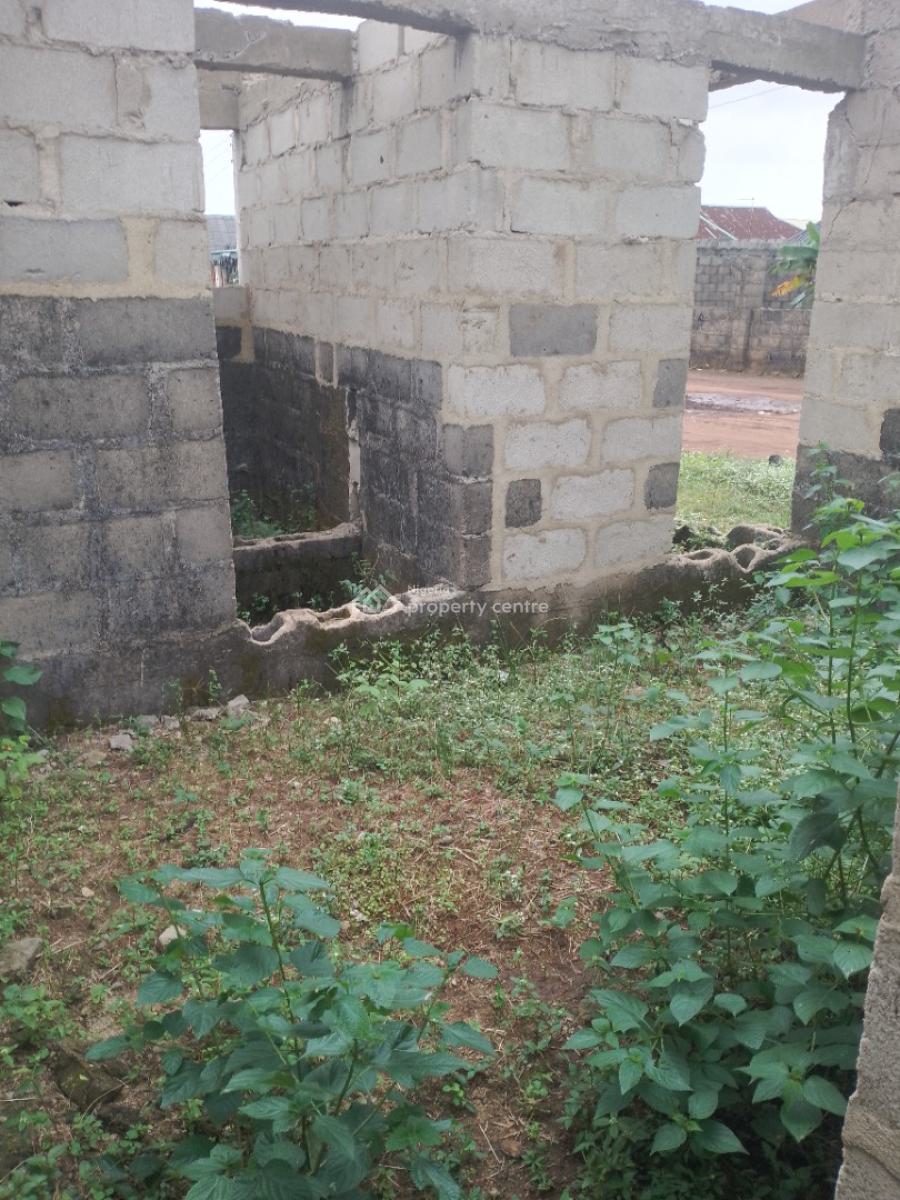 2 Bedroom with Bq, Agunfoye Off Bayeku Road, Igbogbo, Ikorodu, Lagos, House for Sale